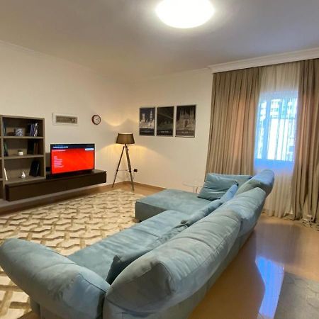 Villa Chaplin Tiranë Eksteriør bilde